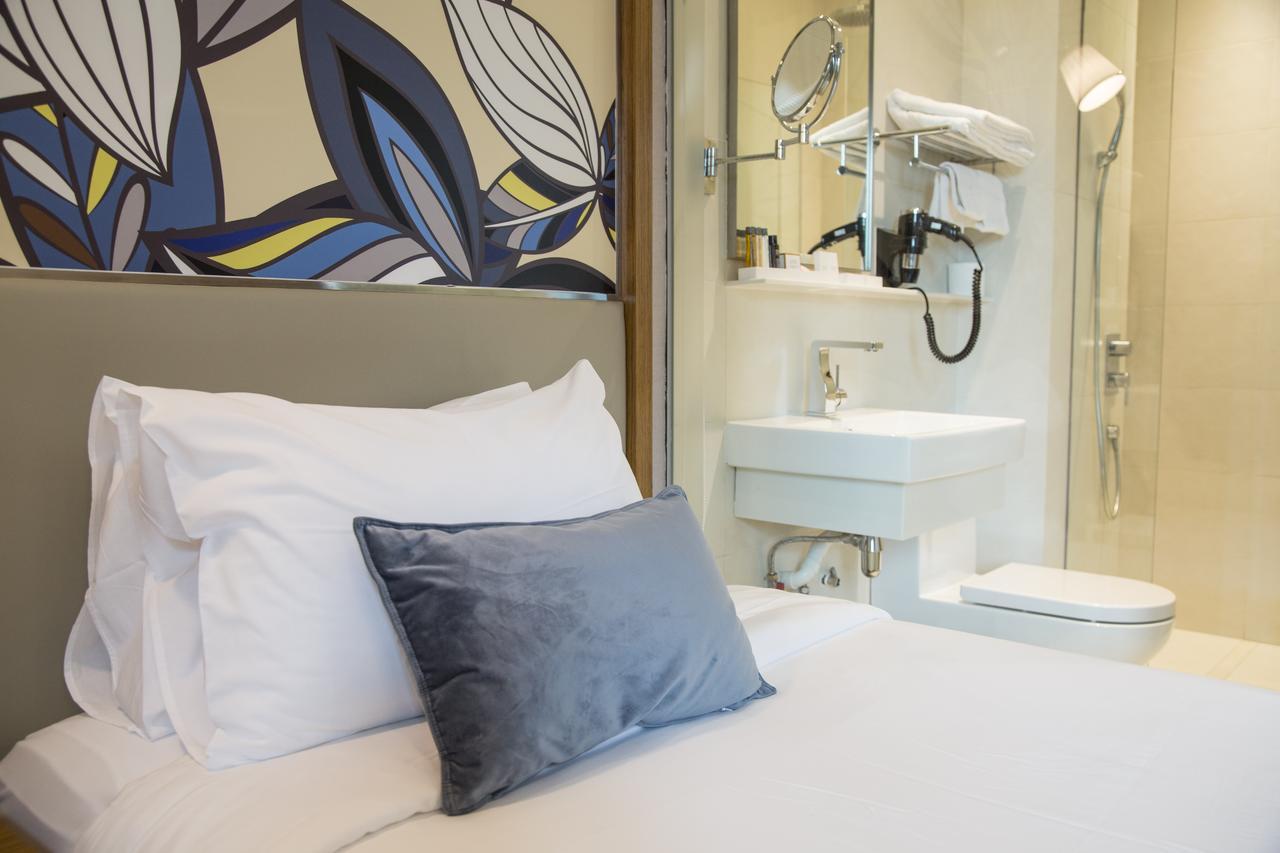 Bencoolen At Hong Kong Street 4* Singapura