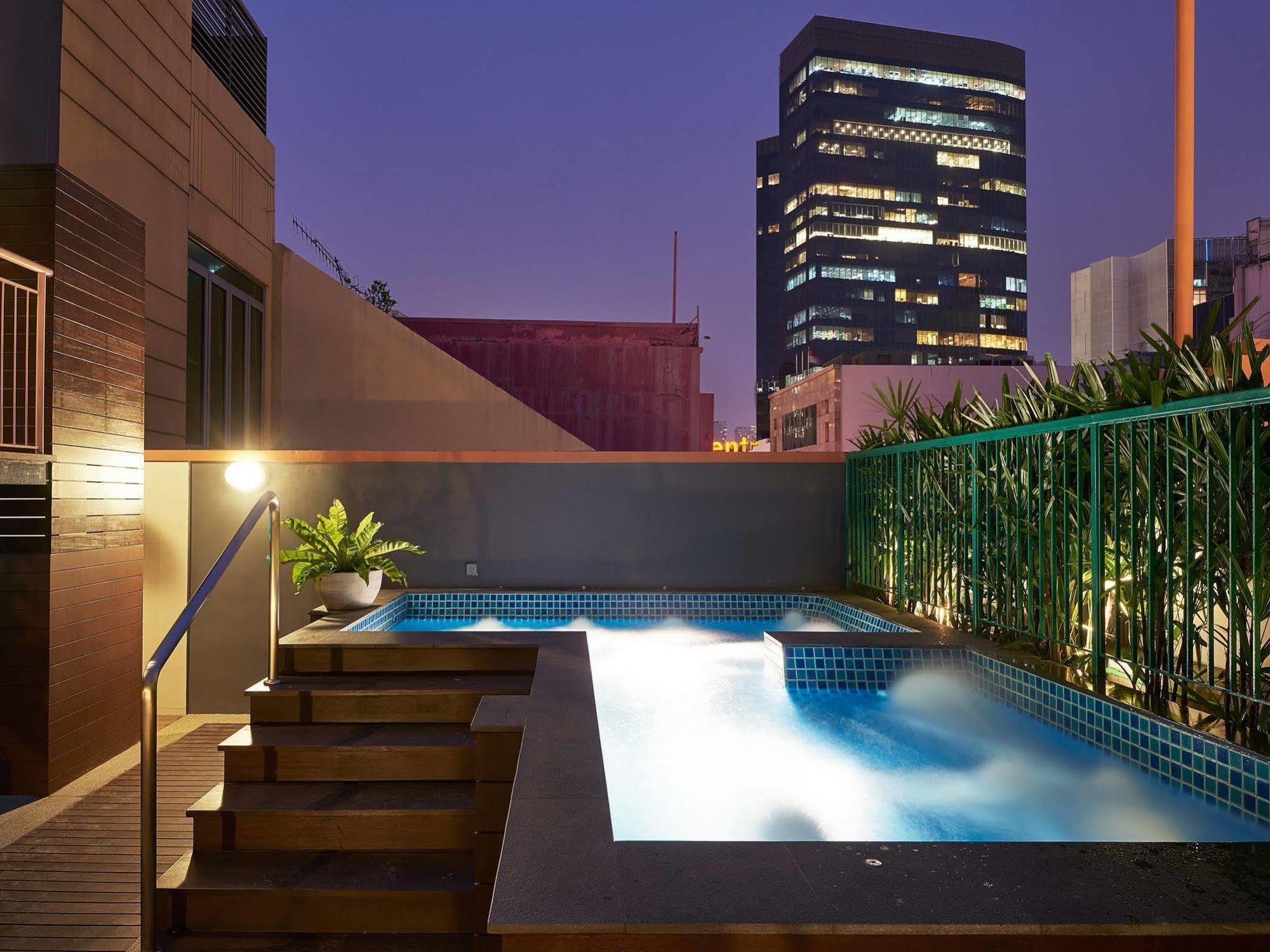 Hotel Bencoolen At Hong Kong Street Singapura